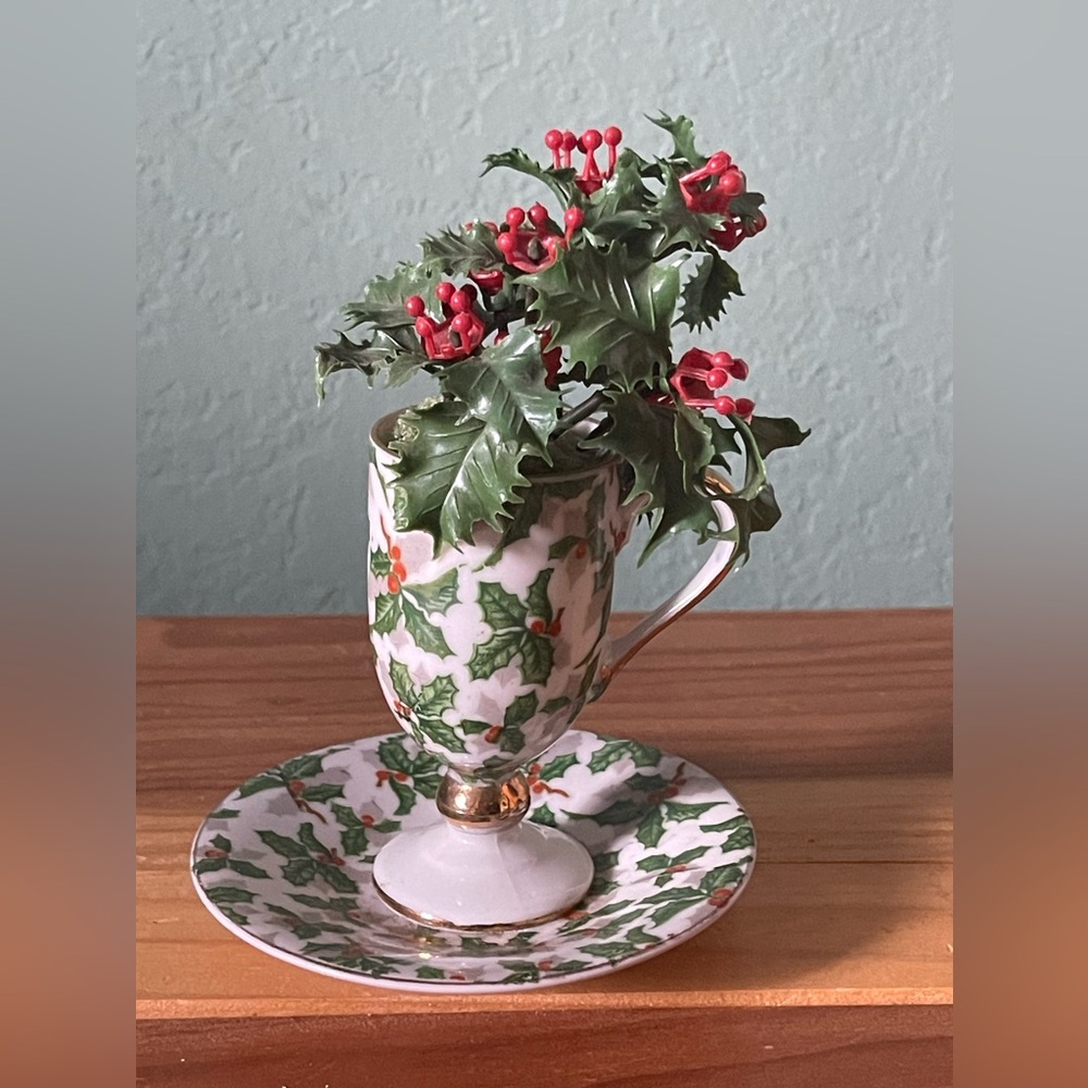 VTG Japan Pedestal China Teacup & Saucer Green Holly Chintz Gold Trim Decor 5”